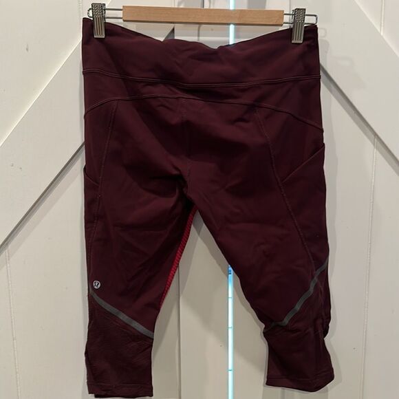 Lululemon capri pants with pockets - Picture 5 of 5